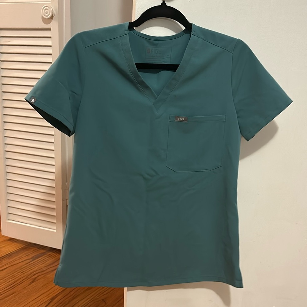 Figs Catarina One Pocket Scrub Top